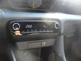 Toyota Yaris (2021) thumbnail 23