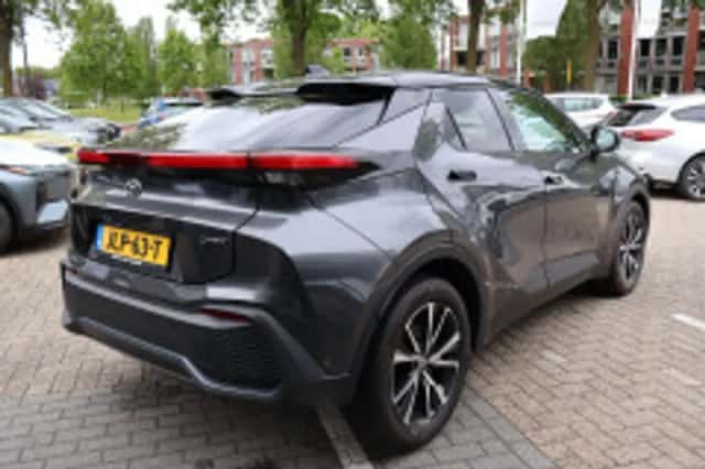 Toyota C hr (2024) thumbnail 3