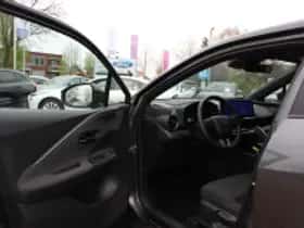 Toyota C hr (2024) thumbnail 6