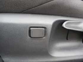 Toyota C hr (2025) thumbnail 15