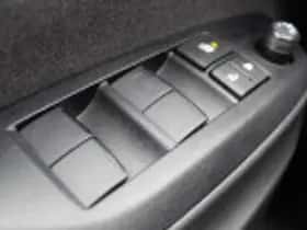 Toyota Yaris Cross (2025) thumbnail 54