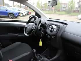 Toyota Aygo (2021) thumbnail 21