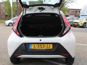 Toyota Aygo (2021) thumbnail 28