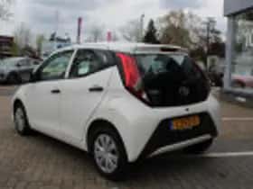 Toyota Aygo (2021) thumbnail 35