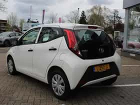 Toyota Aygo (2021) thumbnail 8