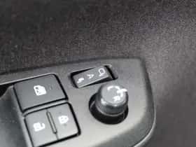 Toyota Yaris Cross (2024) thumbnail 17
