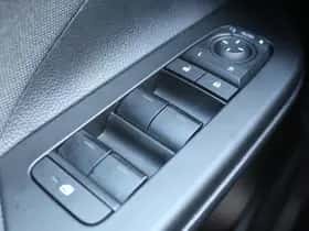 Toyota C hr (2025) thumbnail 17