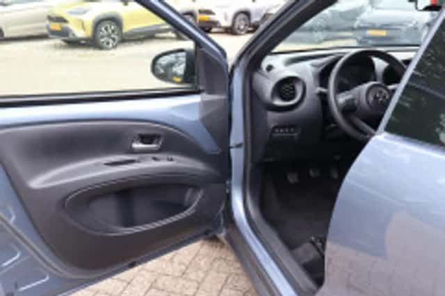 Toyota Aygo (2024) thumbnail 5