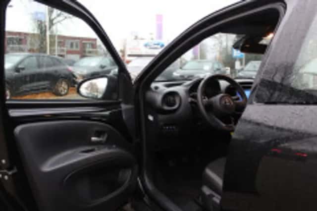 Toyota Aygo (2024) thumbnail 5