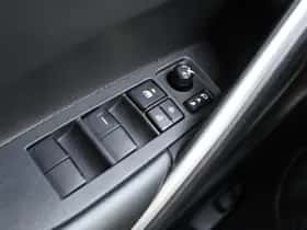Toyota Corolla (2023) thumbnail 21