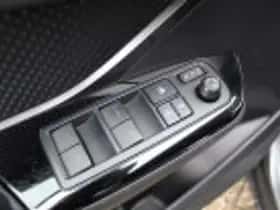 Toyota C hr (2023) thumbnail 50