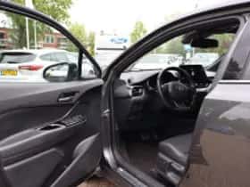 Toyota C hr (2023) thumbnail 6