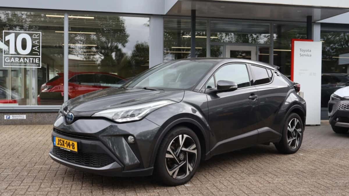 Toyota C hr (2023) — foto 1