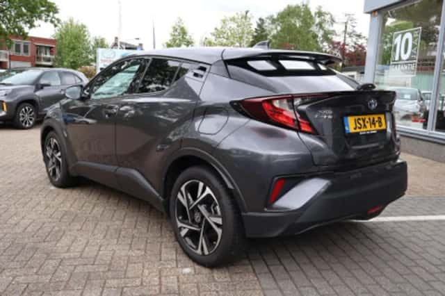 Toyota C hr (2023) thumbnail 2