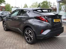 Toyota C hr (2023) thumbnail 2