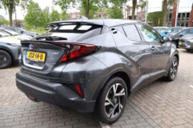Toyota C hr (2023) thumbnail 3