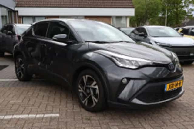 Toyota C hr (2023) thumbnail 4