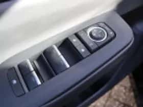 Toyota Prius (2024) thumbnail 49