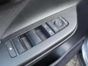 Toyota C hr (2024) thumbnail 50