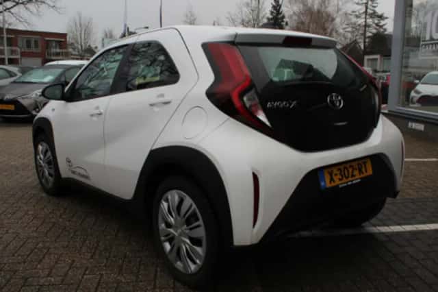 Toyota Aygo (2024) thumbnail 2