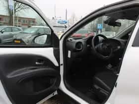Toyota Aygo X (2024) thumbnail 17