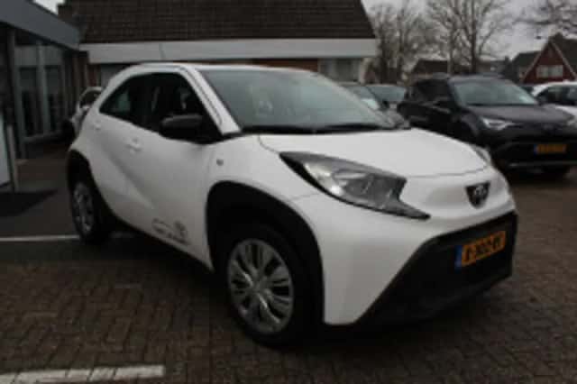 Toyota Aygo (2024) thumbnail 4