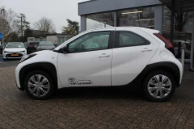 Toyota Aygo (2024) thumbnail 5