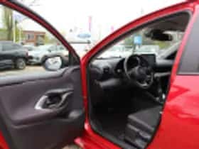 Toyota Yaris (2023) thumbnail 46