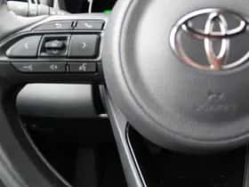 Toyota Yaris Cross (2025) thumbnail 16