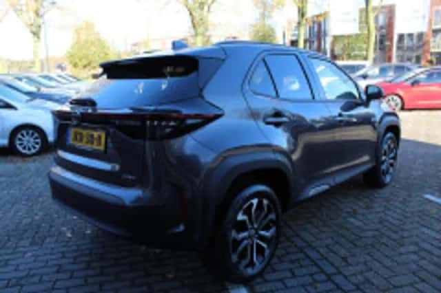 Toyota Yaris Cross (2025) thumbnail 3