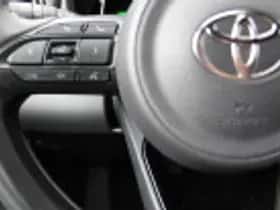 Toyota Yaris Cross (2025) thumbnail 48
