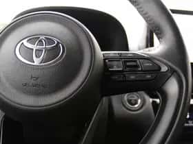 Toyota Yaris Cross (2025) thumbnail 17