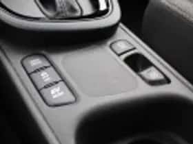 Toyota Yaris Cross (2025) thumbnail 57