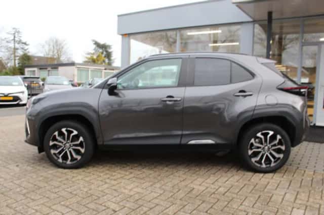 Toyota Yaris Cross (2025) thumbnail 2