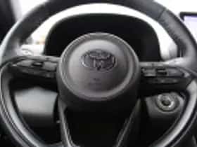Toyota Yaris Cross (2025) thumbnail 59