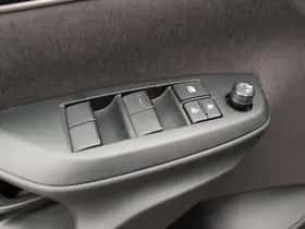 Toyota Yaris Cross (2025) thumbnail 17