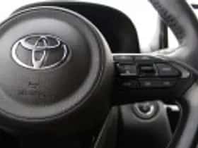 Toyota Yaris Cross (2025) thumbnail 48