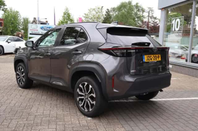 Toyota Yaris Cross (2025) thumbnail 2
