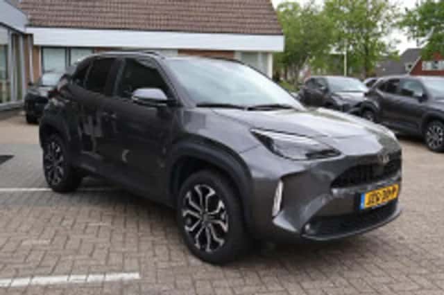 Toyota Yaris Cross (2025) thumbnail 4