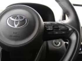 Toyota Yaris Cross (2025) thumbnail 50