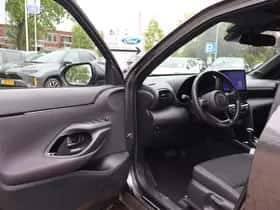 Toyota Yaris Cross (2025) thumbnail 12