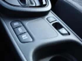 Toyota Yaris Cross (2025) thumbnail 58