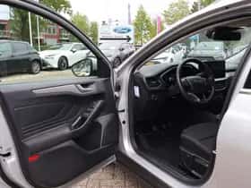 Ford Focus (2024) thumbnail 12
