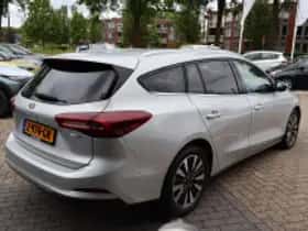 Ford Focus (2024) thumbnail 3