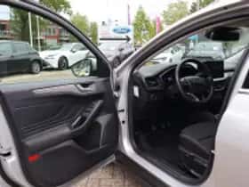 Ford Focus (2024) thumbnail 6