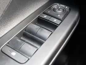 Toyota C hr (2024) thumbnail 15