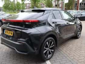Toyota C hr (2024) thumbnail 3