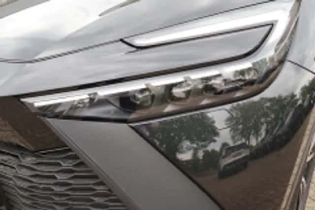 Toyota C hr (2024) thumbnail 5