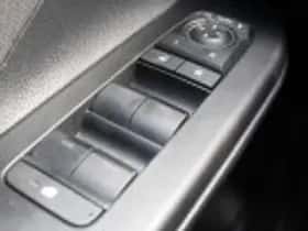 Toyota C hr (2024) thumbnail 52