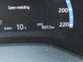 Toyota Yaris Cross (2023) thumbnail 43